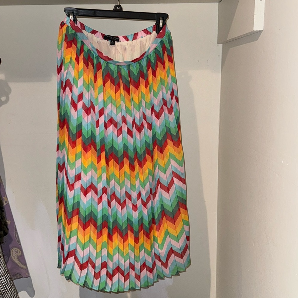 Chevron pattern colored skirt S